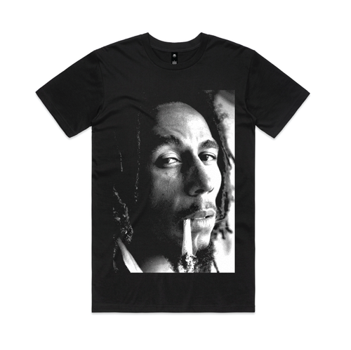 DR.MOOSE BYRON BAY BOB MARLEY SMOKING A JOINT FUNNY MUSIC T-SHIRT