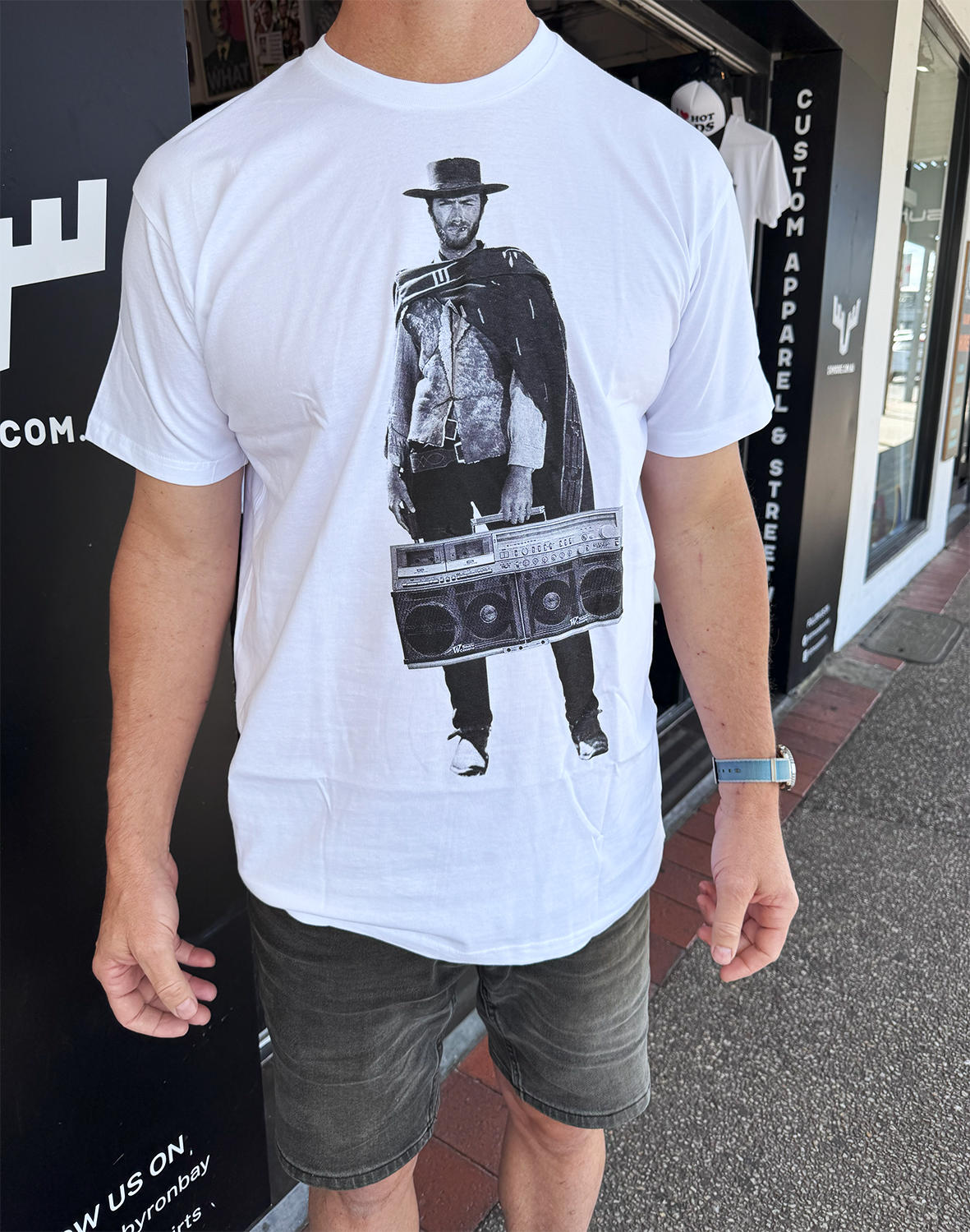 Dr.Moose T-Shirt Clint Boom Box T-Shirt