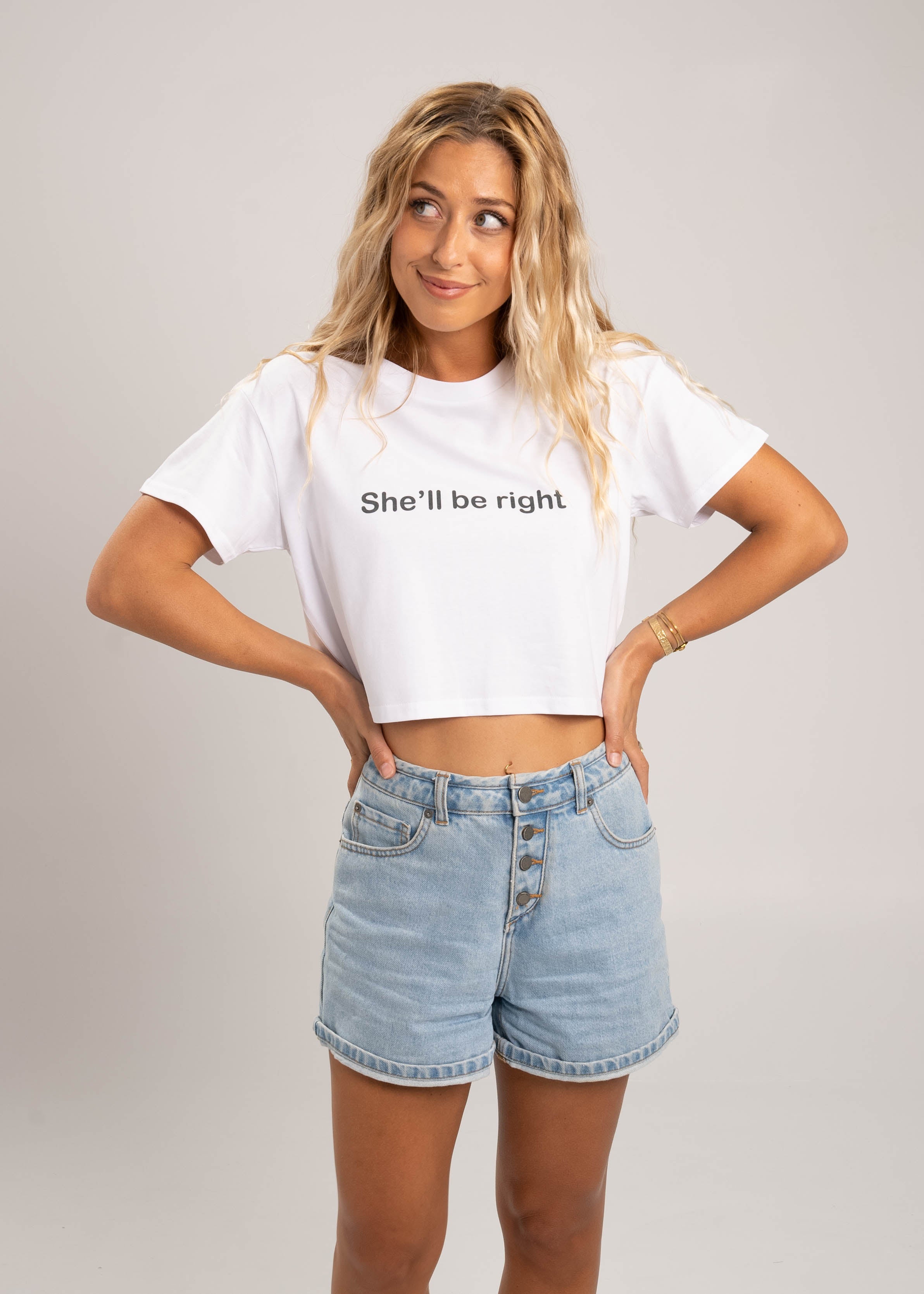Dr.Moose T-Shirts Crop White / XS She'll Be Right Crop