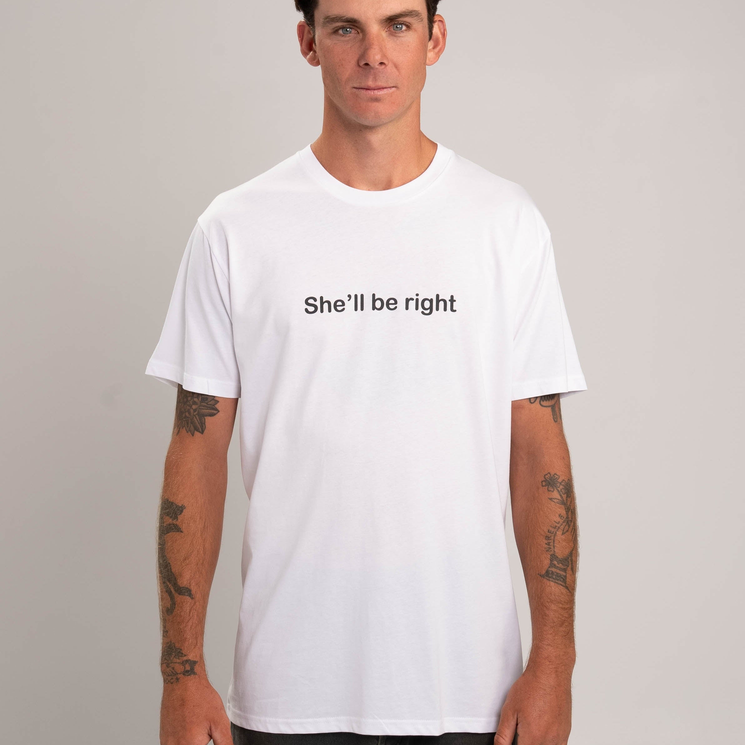 Dr.Moose Byron Bay She'll Be RIght Funny Aussie t-Shirt